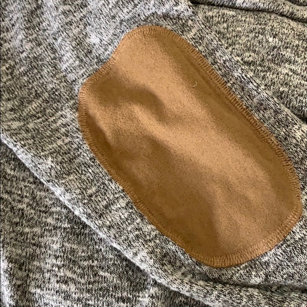 Sweater - Picture 3 of 3